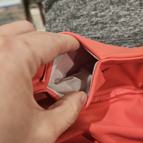 Victoria’s Secret Victoria Sport Capri Leggings - Picture 9 of 16